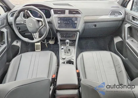 2022 Volkswagen Tiguan Se R-Line Black z USA, uszkodzony, nr VIN 3VV8B7AX8NM169061